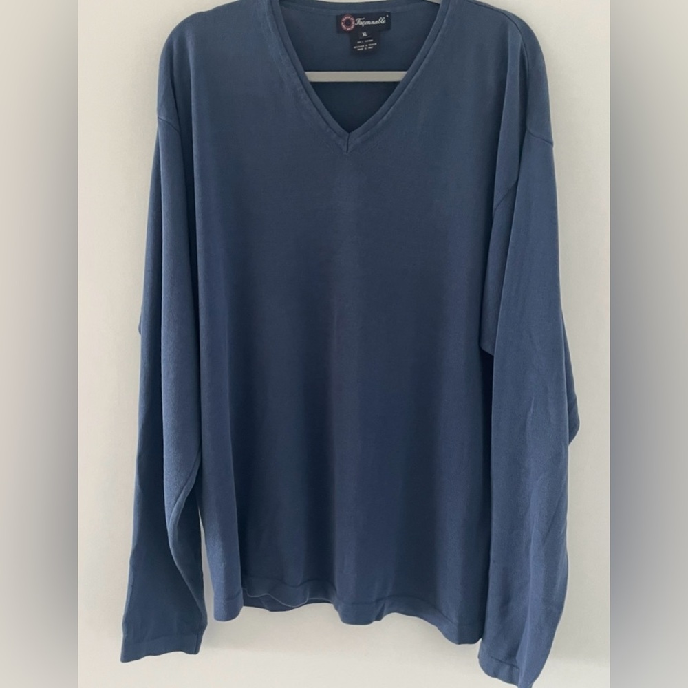 Faconnable 100% Cotton VNeck
Sweater Blue Men Size Large XL
Excellent Condition